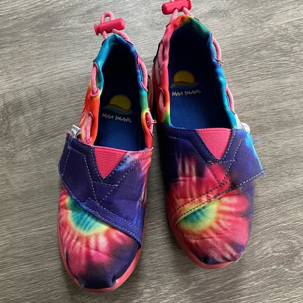 Maui Island Lil Candy Tie Dyed casual shoe size 9